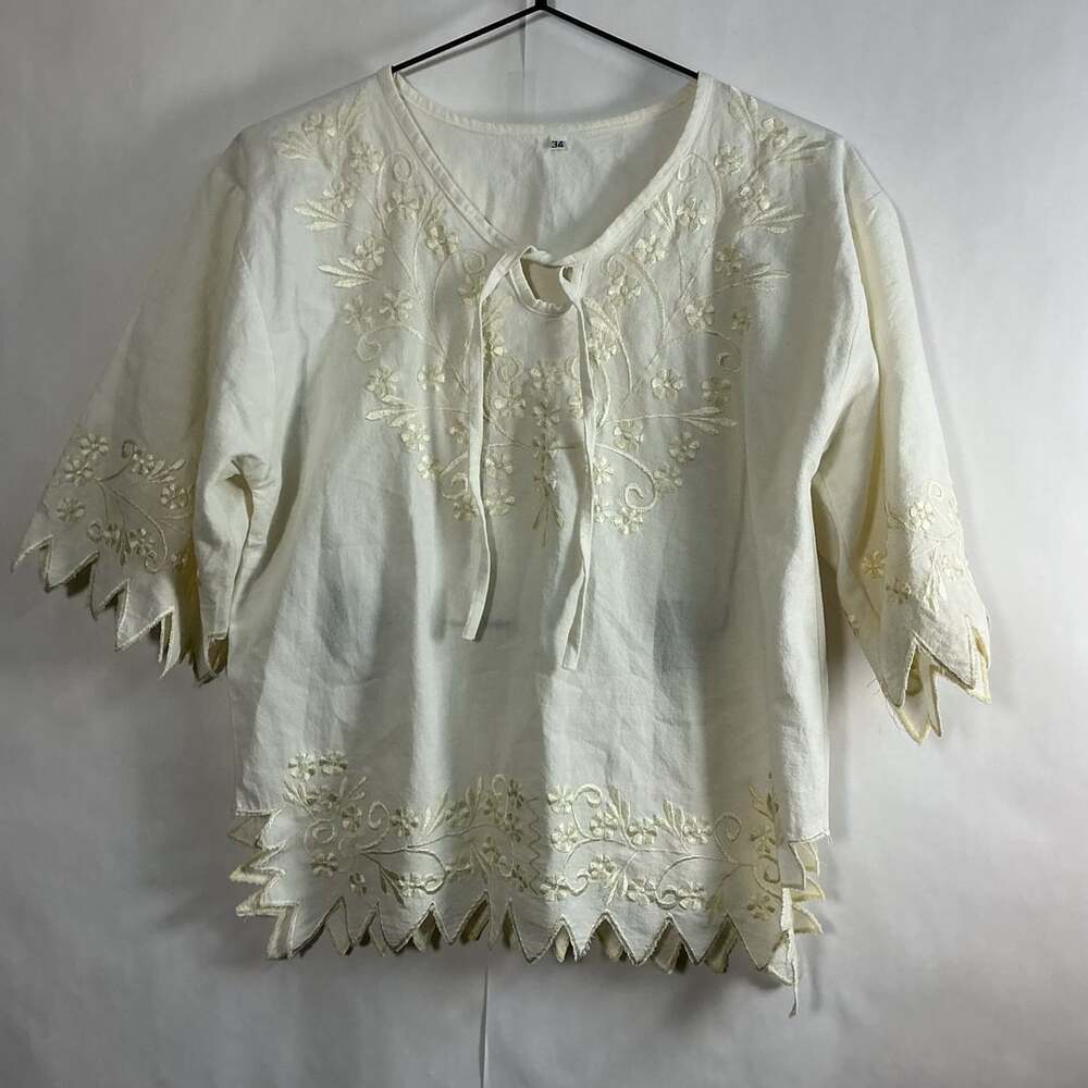 Vintage 60s 70s White Ecru Embroidered Peasant Blouse Scalloped ZigZag Hem 36